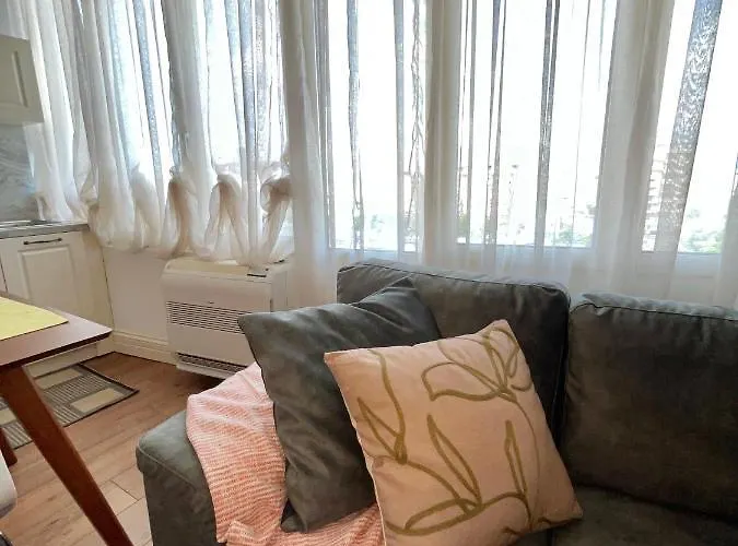 Apartment Metro *