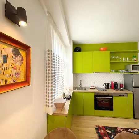 Apartment Metro *