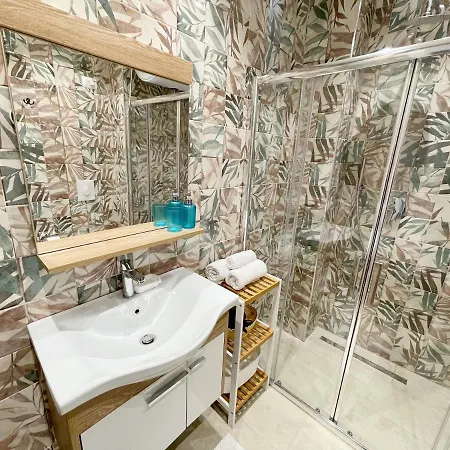 Apartment Metro