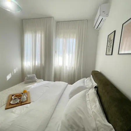 Apartment Metro *