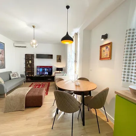 Apartment Metro *