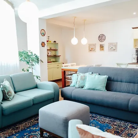 Metro Apartment