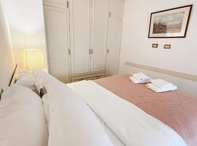 Apartment Metro *