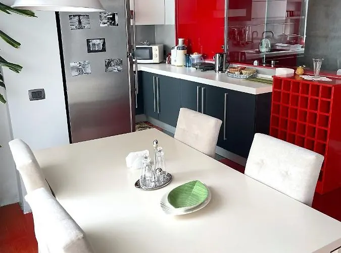 Metro Apartment